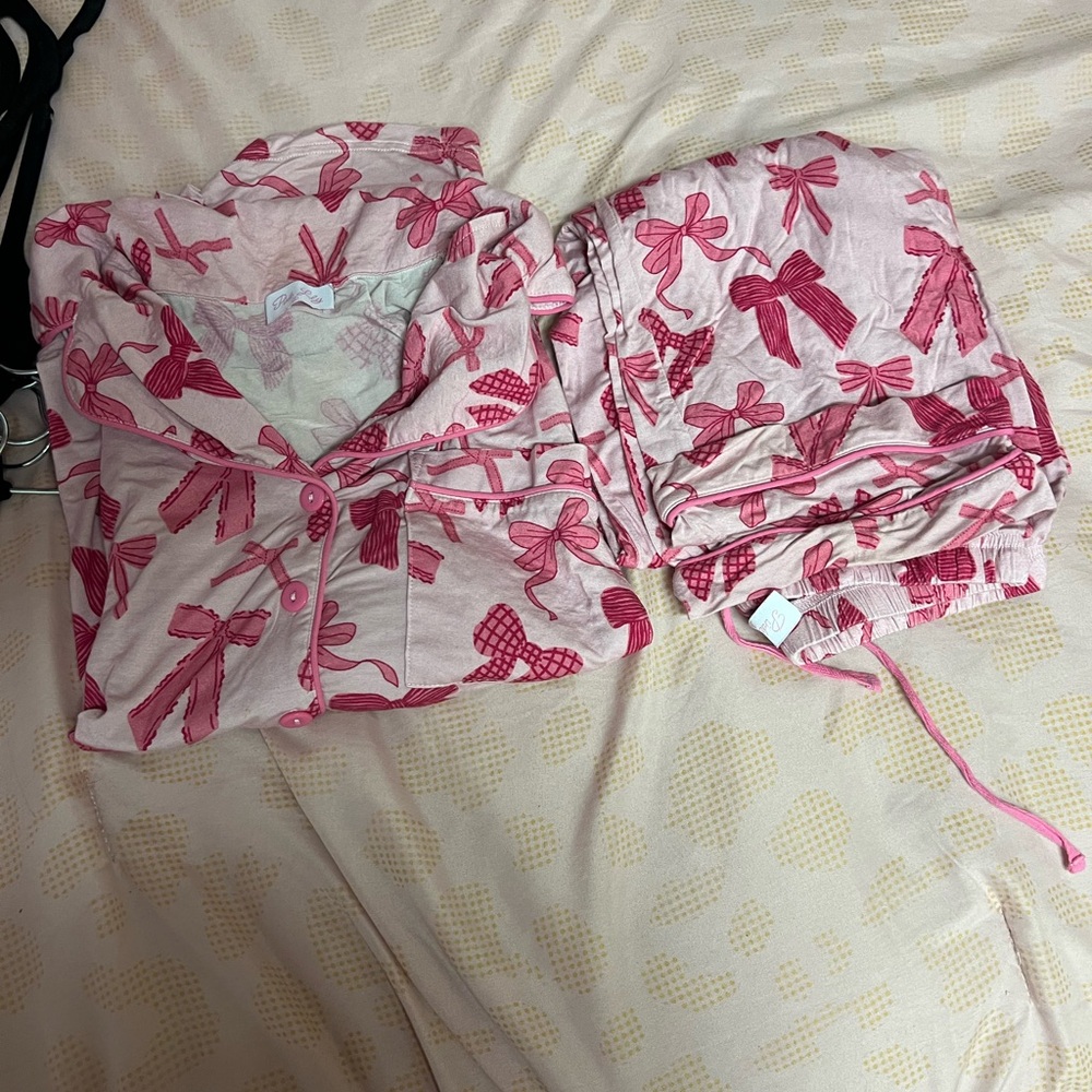 Pink Lily Pink Bow Print Pajama Set
